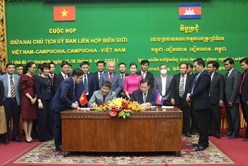 Vietnam y Camboya estudian demarcación de fronteras terrestres