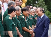 El presidente Nguyen Xuan Phuc homenajean los sacrificios de los héroes del Frente de Vi Xuyen