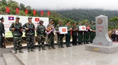 Guardias fronterizos vietnamitas y laosianos participan en intercambio de amistad
