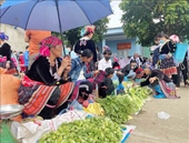 La provincia montañosa de Lai Chau mejora los mercados para preservar la cultura étnica