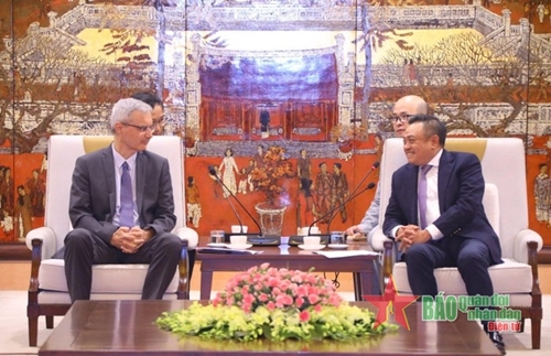 Hanói fomenta lazos diplomáticos con socios franceses