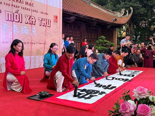 Exposición de caligrafía destaca la belleza cultural tradicional de la nación
