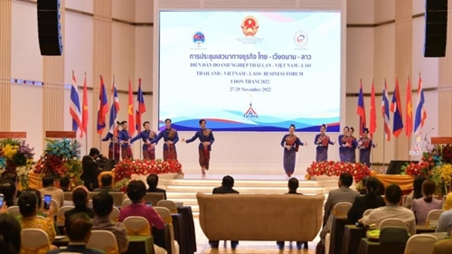 Foro empresarial Tailandia-Vietnam-Laos promueve vínculos de inversión, comercio y turismo 