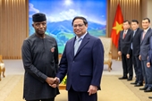 El primer ministro Pham Minh Chinh recibe al vicepresidente de Nigeria