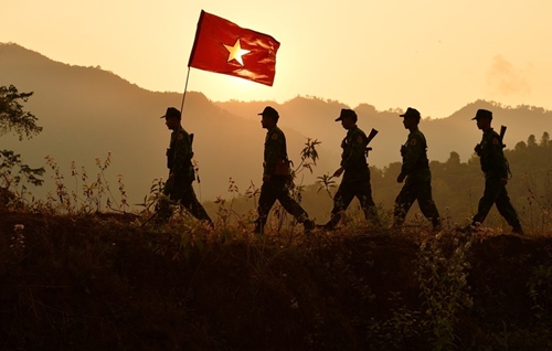 Soldados vietnamitas resguardan zonas fronterizas de la Patria