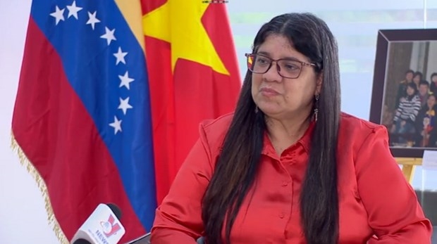 Vietnam demuestra la fuerza de una economía de mercado con orientación socialista, afirma embajadora de Venezuela