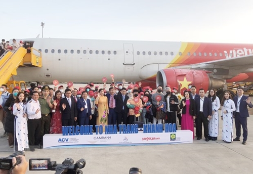 Provincia de Khanh Hoa acoge el primer vuelo de turistas chinos
