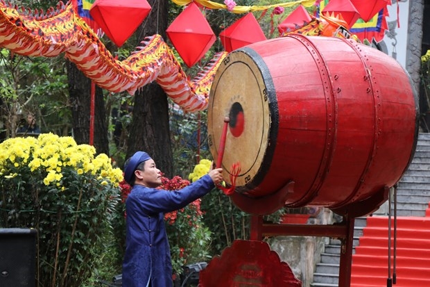 Festival del Templo Huyen Tran Agradecimiento a los ancestros con meritorios servicios al país