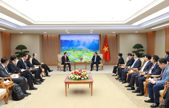 El Gobierno dispuesto a apoyar las relaciones de las localidades vietnamitas con Yunnan, afirma Pham Minh Chinh