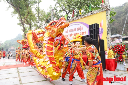 Festival en pagoda milenaria de Hanói en 2023