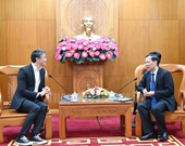 El presidente del Comité Popular de Ciudad Ho Chi Minh, Phan Van Mai, recibe al cónsul honorario de Vietnam en Suiza