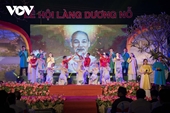 Ceremonia de apertura del festival de la aldea de Duong No - Viaje de mayo en agradecimiento al Tío Ho