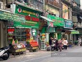 Hang Than Calle famosa por la especialidad de Hanói