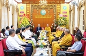 El presidente del Frente de la Patria de Vietnam felicita a la comunidad budista por el Día de Vesak 2023
