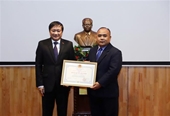 Vietnam otorga Orden de la Amistad al Museo laosiano Kaysone Phomvihane