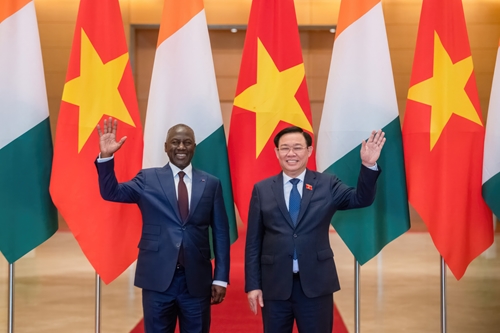 Nuevo hito en la cooperación parlamentaria entre Vietnam y Costa de Marfil