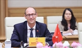 Presidente del Consejo Nacional de Suiza concluye su visita oficial a Vietnam