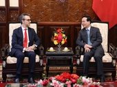 El presidente Vo Van Tuong agradece las contribuciones del jefe de la representación de la Unión Europea en Hanói