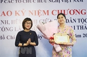 La cónsul general de Malasia en Ciudad Ho Chi Minh condecorada con la medalla de amistad