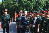 Presidente Vo Van Thuong visita la segunda zona militar
