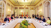 El presidente Vo Van Thuong se reúne con el gobernador del estado austriaco de Burgenland