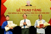 Primera ceremonia de entrega del Premio Tran Van Khe celebrada en Ciudad Ho Chi Minh