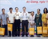 El Presidente de Vietnam visita una comuna de nueva ruralidad avanzada en An Giang