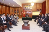 El presidente de la Asamblea Nacional se reúne con embajadores de Vietnam en países europeos