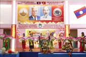 Festival de Medio Otoño para niños vietnamitas en extranjero