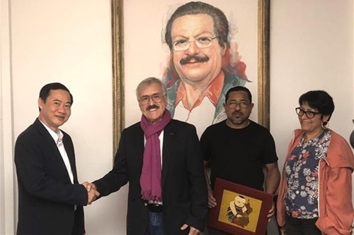 Aumenta la cooperación entre los Partidos Comunistas de Vietnam y Colombia