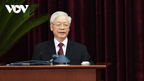 Máximo líder político de Vietnam firma la promulgación de una resolución sobre el papel de los empresarios nacionales