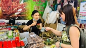 Decenas de miles de visitantes en festival en honor a la cultura culinaria vietnamita