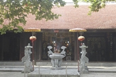 Visita al templo dedicado al Emperador de Jade en Hung Yen