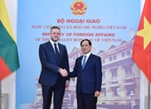 Cancilleres de Vietnam y Lituania sostienen conversaciones en Hanoi
