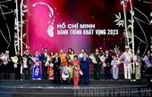 Gala en honor de los compatriotas más destacados en seguir el ejemplo del presidente Ho Chi Minh