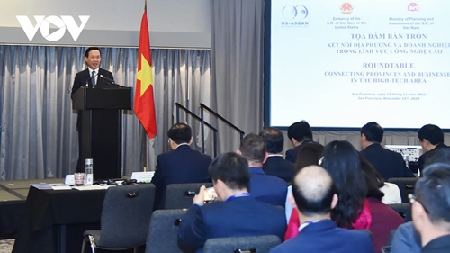 Presidente Vo Van Thuong reitera que Vietnam prioriza resolver las inconveniencias para los inversores