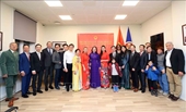 La Vicepresidenta Vo Thi Anh Xuan se reúne con la comunidad vietnamita en Noruega