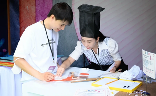 Ciudad Ho Chi Minh y la provincia surcoreana de Gyeongsangbuk-do promueven la cooperación en turismo y cultura
