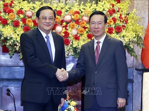 Presidente Vo Van Thuong ratifica la importancia del fomento de las relaciones especiales Vietnam-Laos