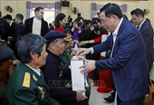 El presidente del Parlamento entrega donaciones de Tet en Yen Bai