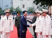 Presidente de Vietnam visita mandos de Guardia de Seguridad Pública y de Policía Móvil en vísperas del Tet 2024