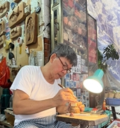 Un artesano de Hanói crea sellos de madera desde hace más de cuatro décadas