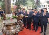 Líder vietnamita rinde tributo a los antepasados en antigua Ciudadela Imperial de Thang Long
