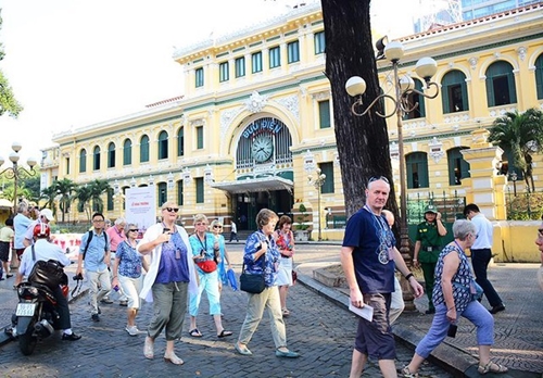 Ciudad Ho Chi Minh recibe 75 000 visitantes internacionales durante el Año Nuevo Lunar
