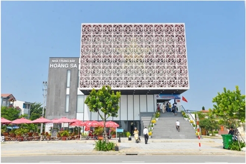 Casa de Exposición Hoang Sa, destino atractivo para viajeros