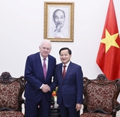 Viceprimer ministro de Vietnam se reúne con expertos de universidades de Harvard y Fullbright