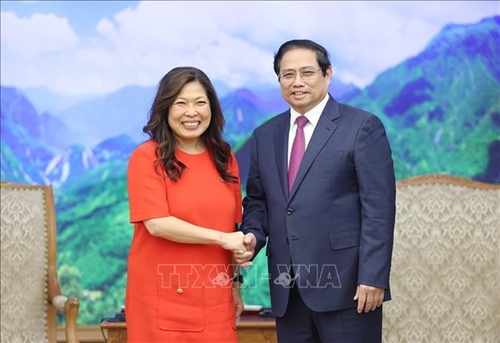 Primer ministro Vietnam aboga por mejorar la cooperación con Canadá en áreas compartidas