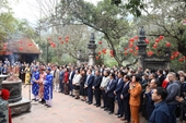 Diplomáticos extranjeros participan en gira de amistad de primavera en Hanoi
