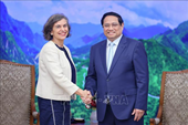 El Primer Ministro recibe a los nuevos embajadores de España y Francia en Vietnam