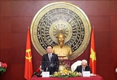 Presidente del Parlamento vietnamita se reúne con compatriotas en China